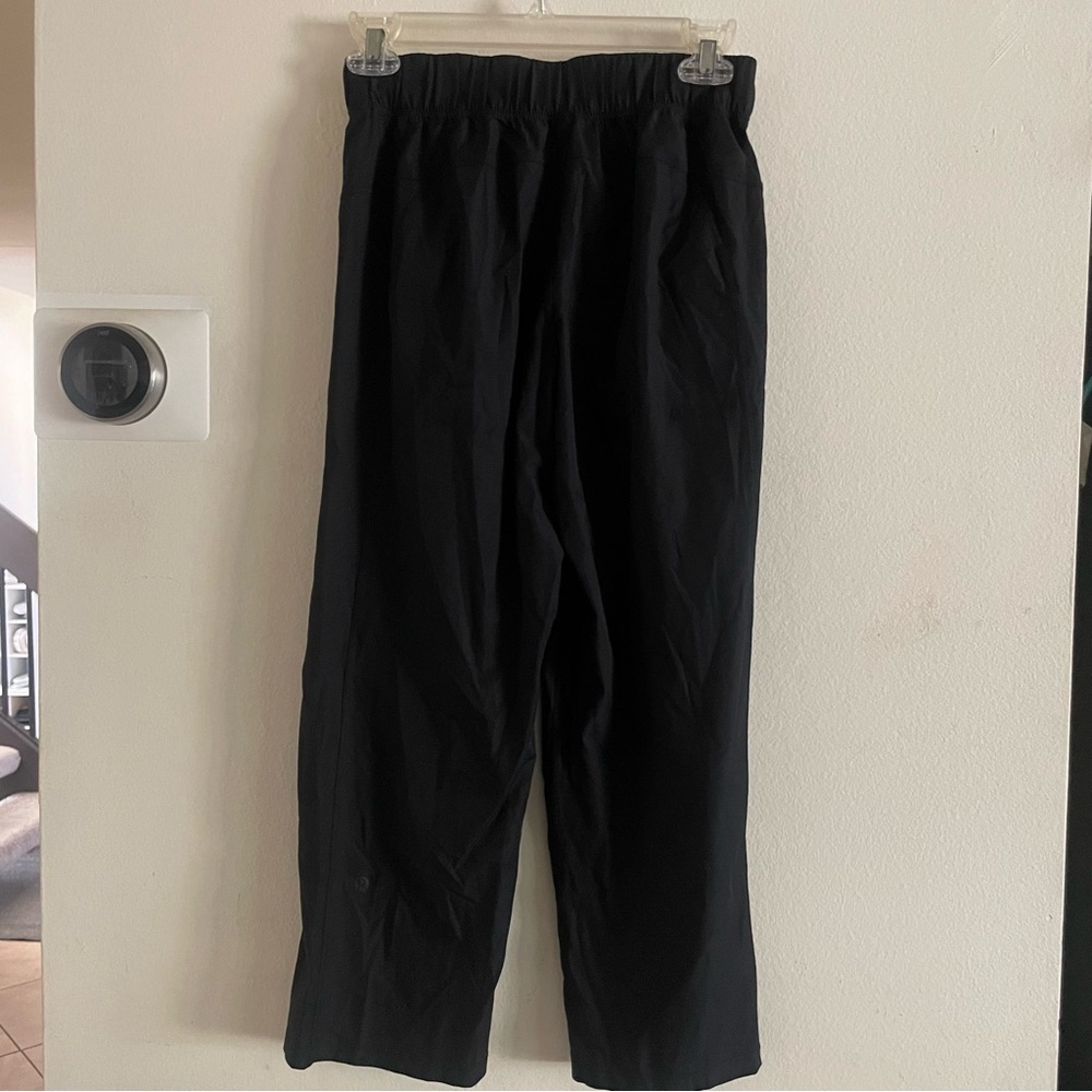 Lululemon black crop leggings size 4